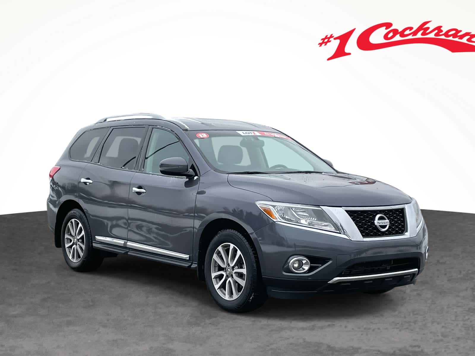 2013 Nissan Pathfinder SL's photo