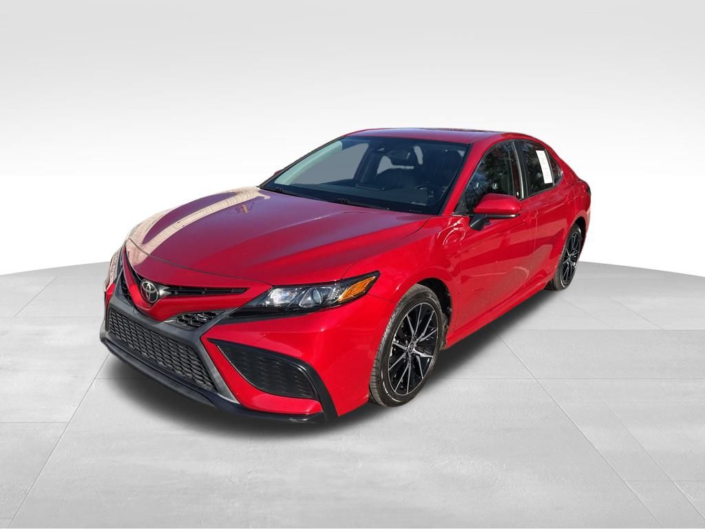 2021 Toyota Camry SE photo 3