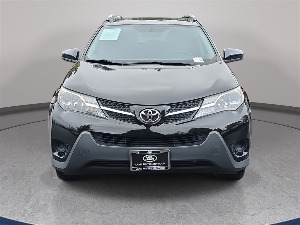 2013 Toyota RAV4 LE photo 2