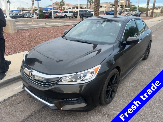 2017 Honda Accord Sport's photo