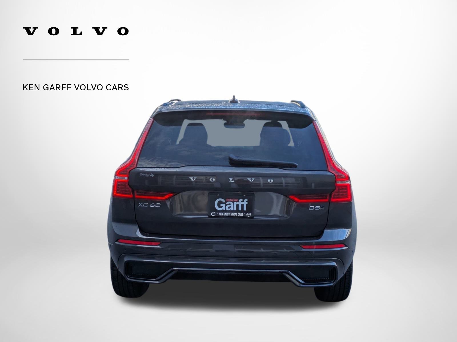 2023 Volvo XC60 Plus photo 3