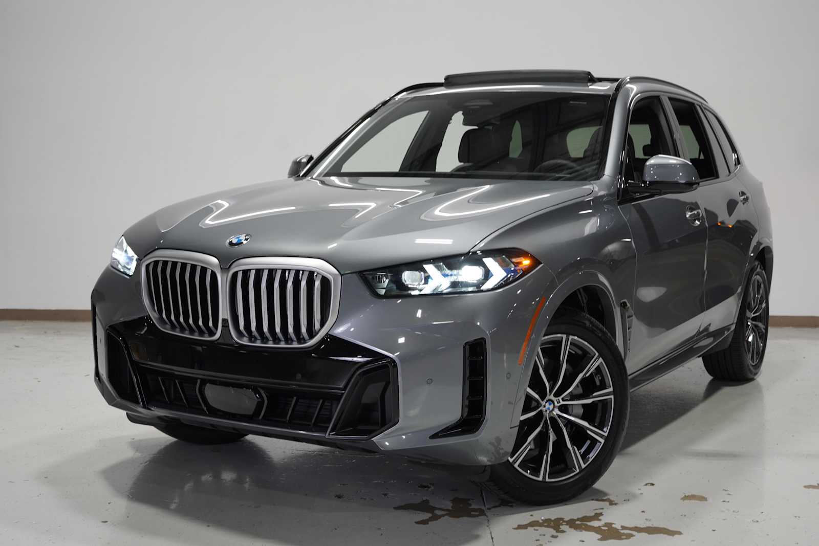 2026 BMW X5 40i's photo