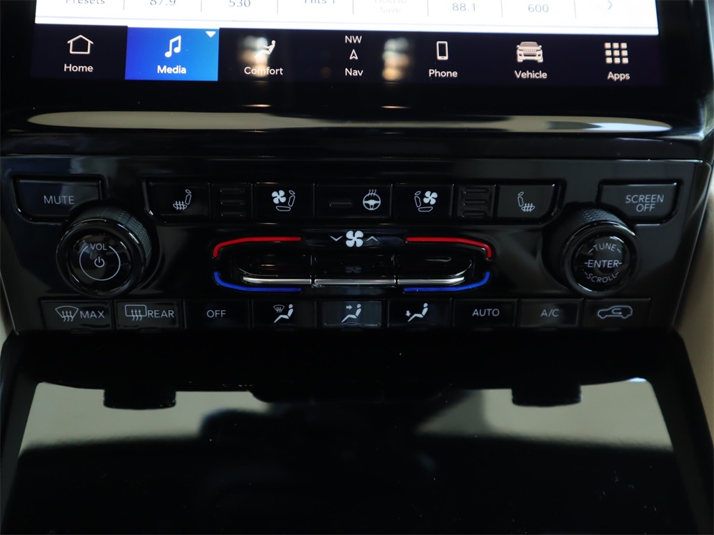 2023 Jeep Grand Cherokee Limited photo 12