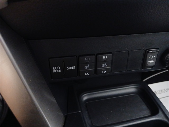 2018 Toyota RAV4 Limited photo 15