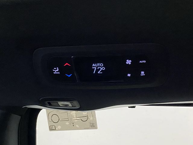 2025 Chrysler Pacifica photo 34