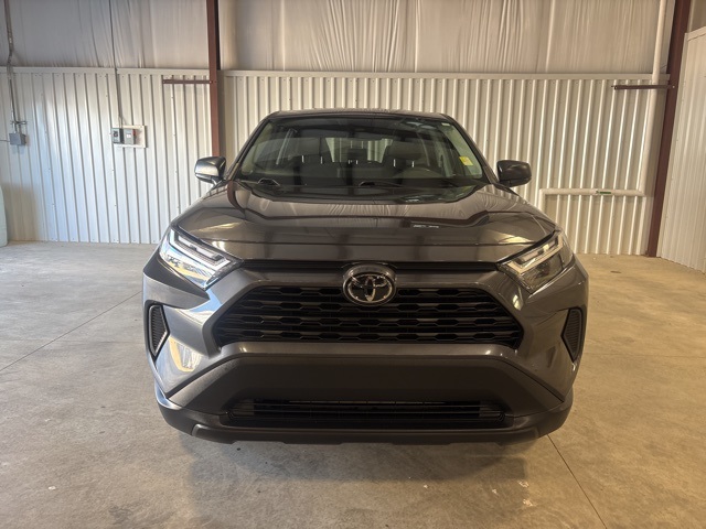 2023 Toyota RAV4 LE photo 3