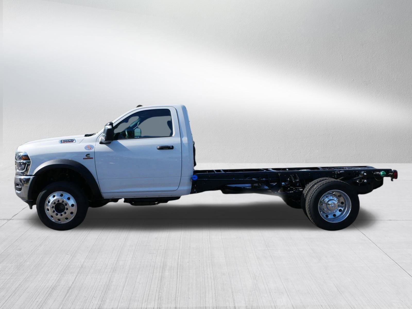 2026 Ram 5500 Tradesman photo 4
