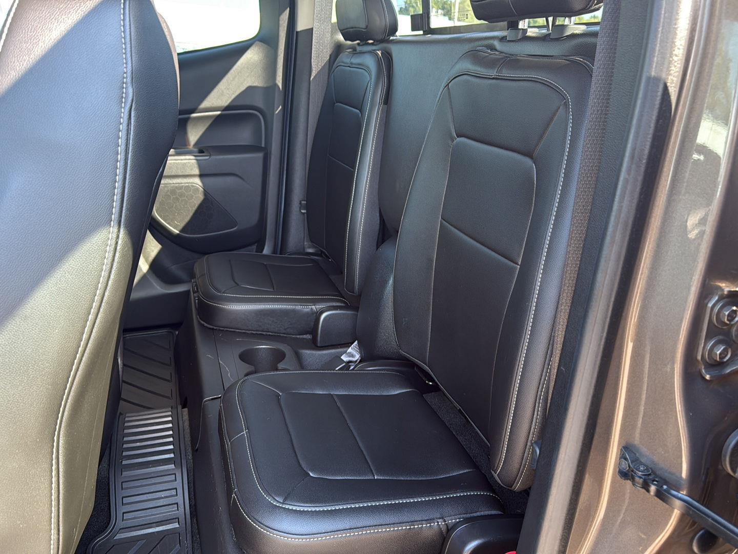 2015 Chevrolet Colorado LT photo 10