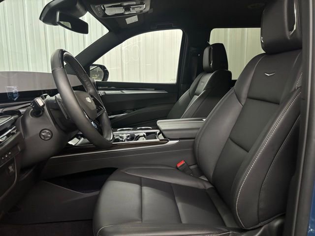 2025 Cadillac Escalade Luxury photo 4