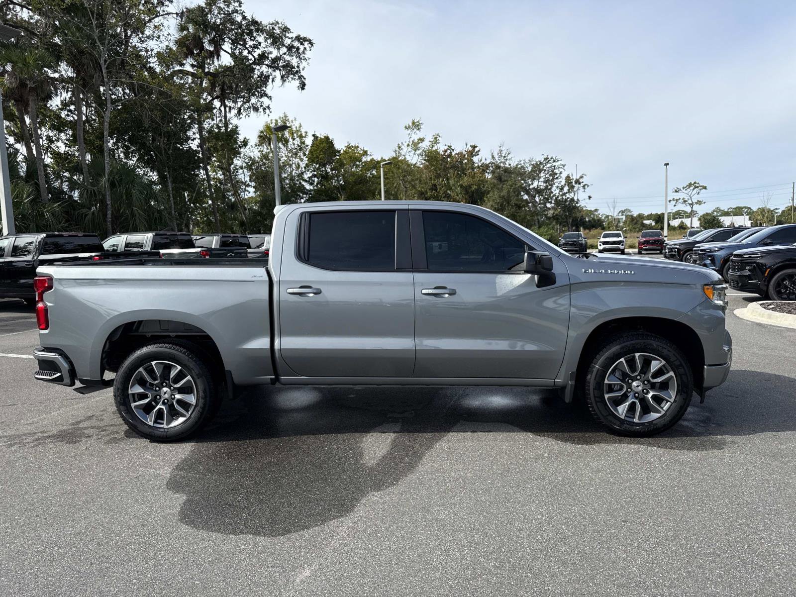 2026 Chevrolet Silverado 1500 RST photo 2