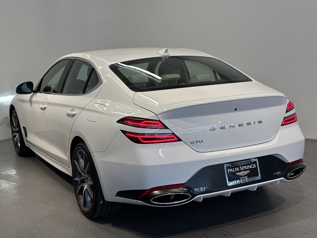 2025 Genesis G70 2.5T photo 4