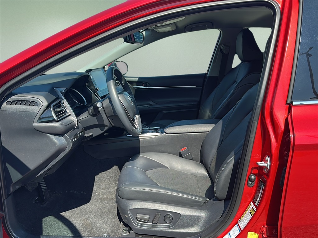 2024 Toyota Camry XLE photo 9