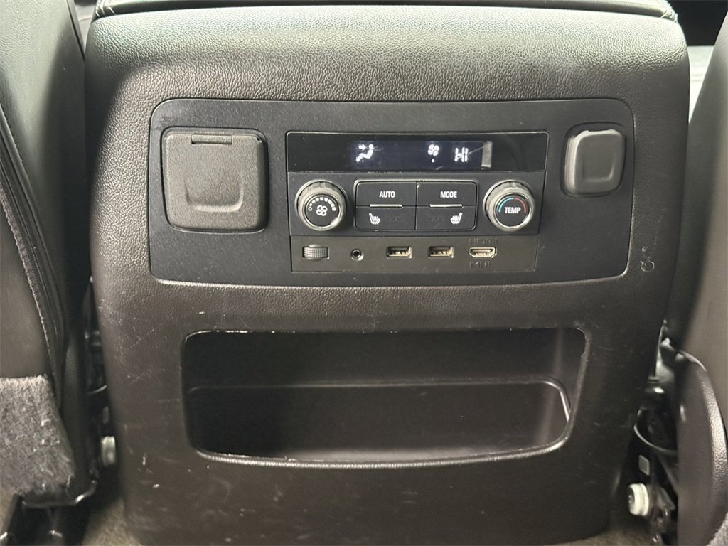 2018 GMC YUKON - Image 29