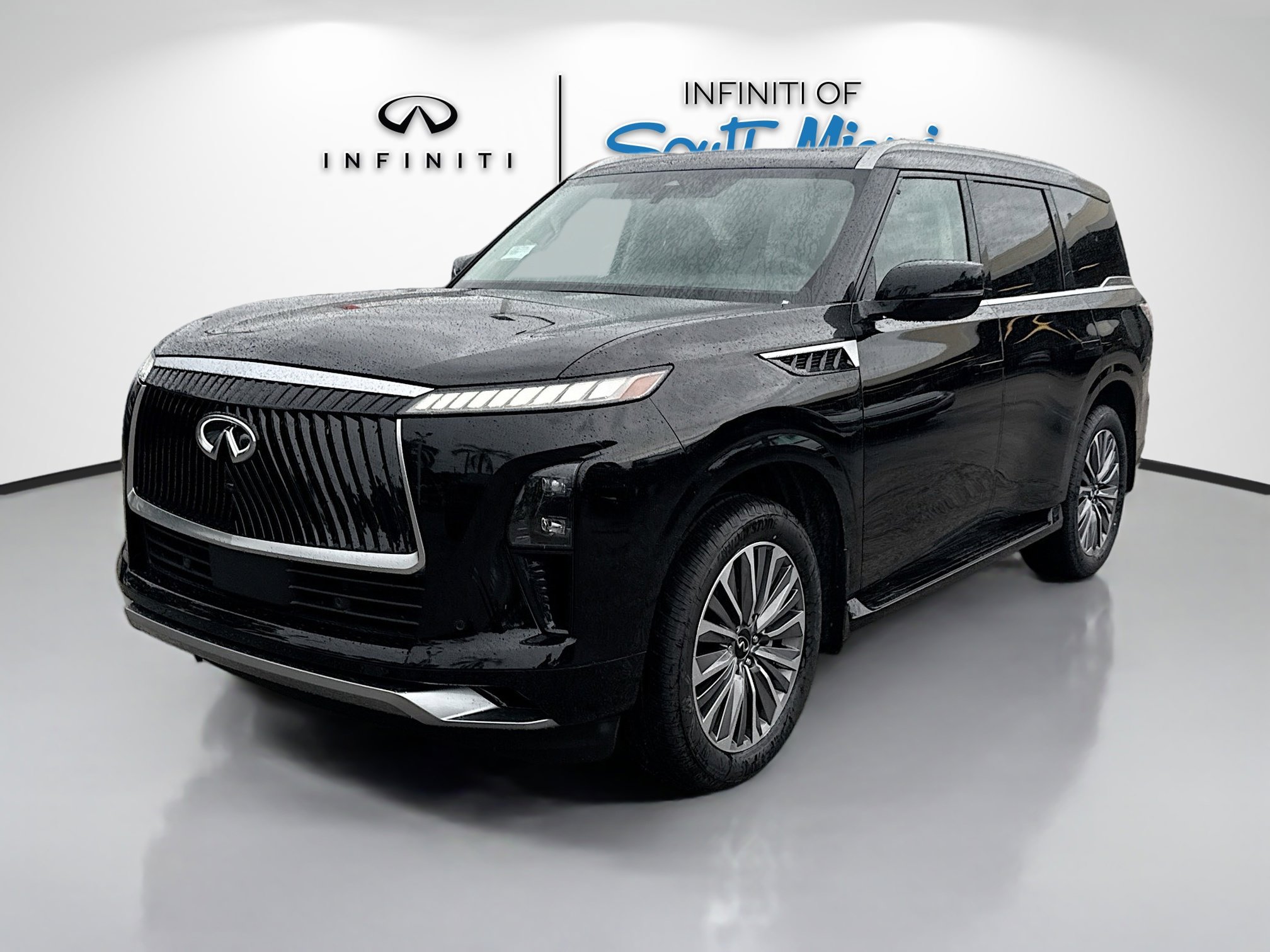 2026 Infiniti QX80 Luxe photo 3