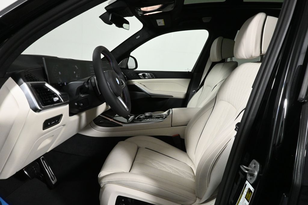 2026 Bmw X7 M60i photo 3