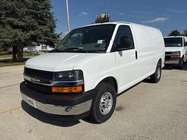 2025 Chevrolet Express Cargo Work Van's photo