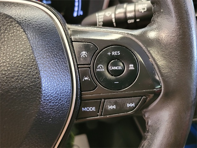 2023 Toyota Corolla Cross XLE photo 24
