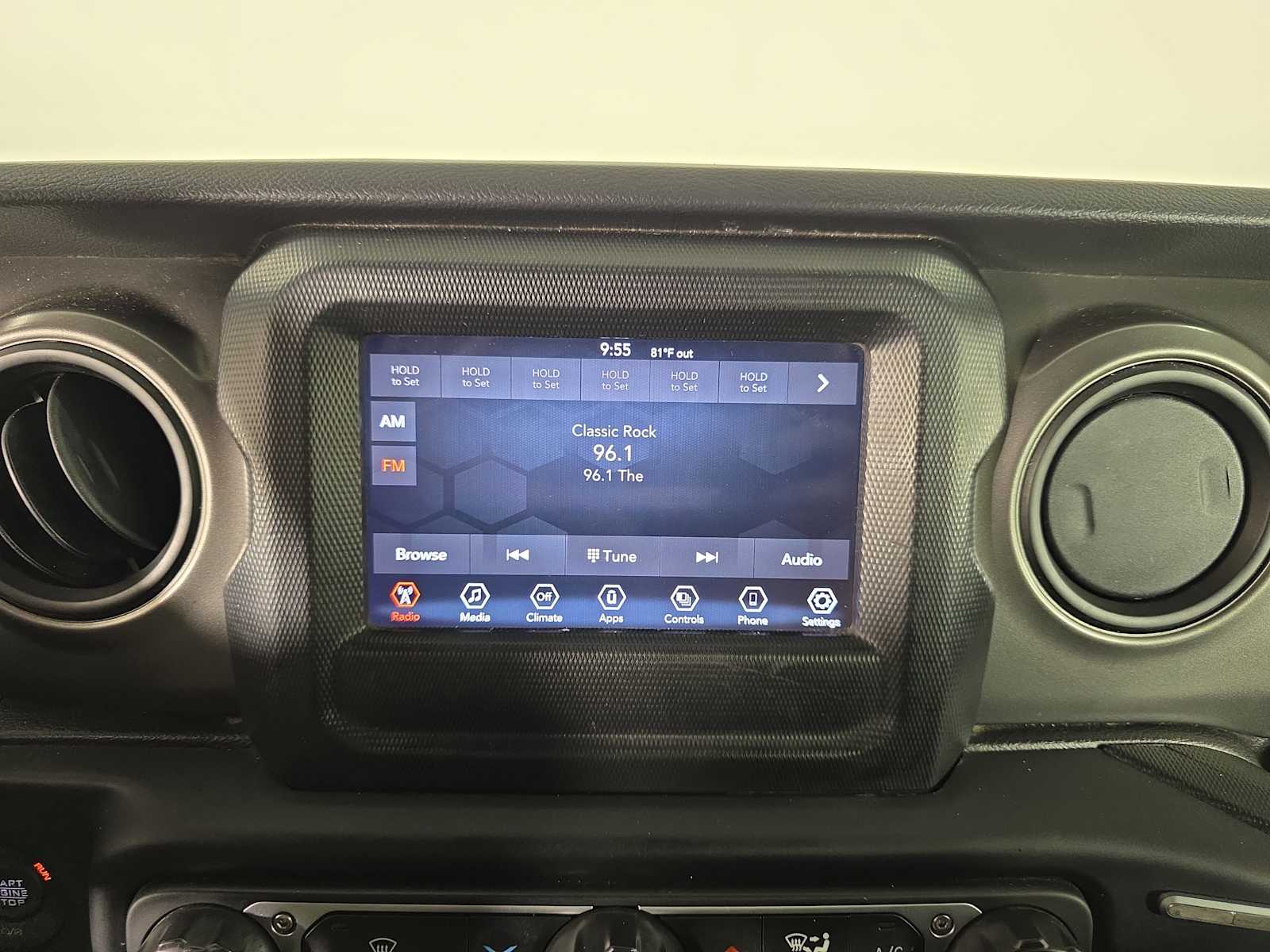 2023 Jeep Wrangler Sport S photo 12