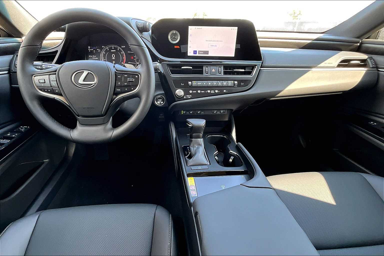 2025 Lexus ES 350 photo 14