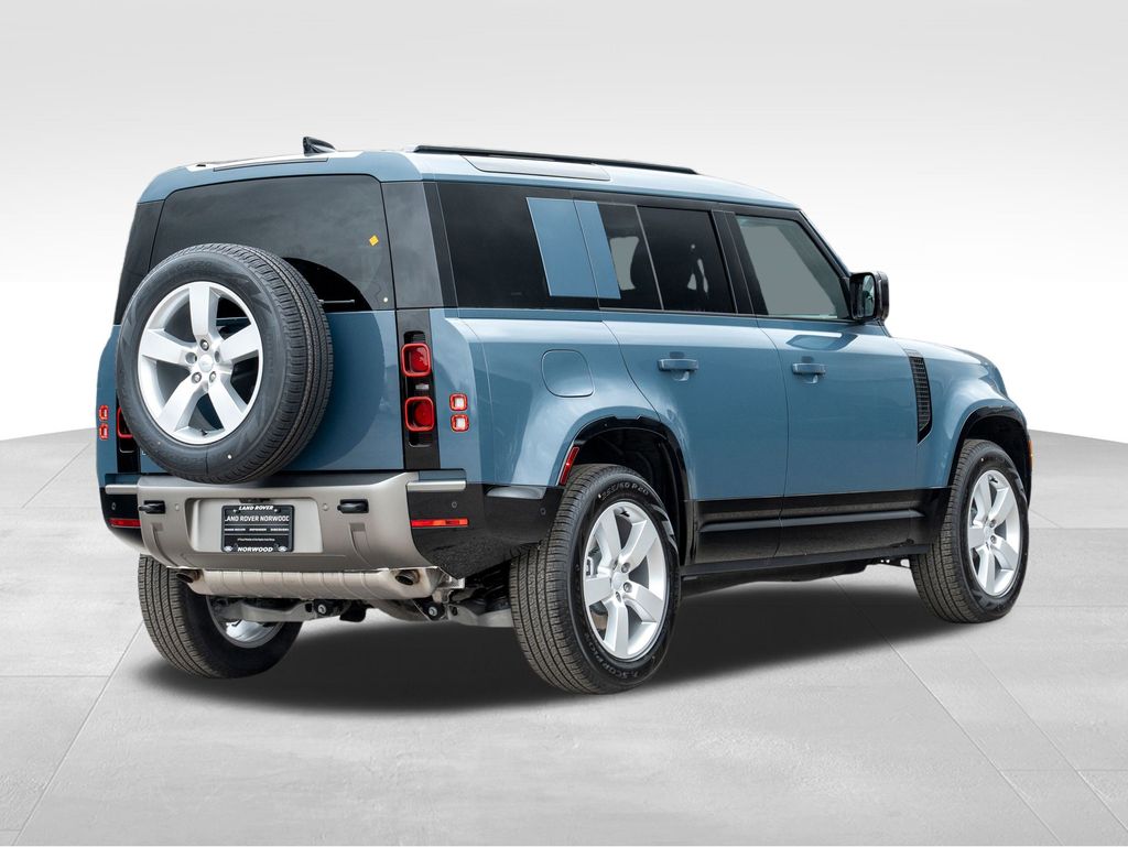 2025 Land Rover Defender 110 X-Dynamic SE photo 4