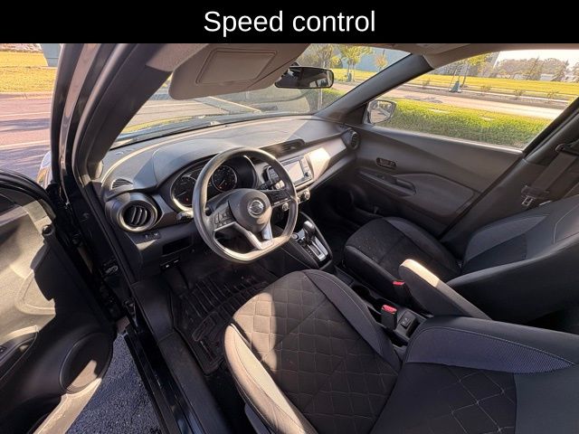 2019 Nissan Kicks S photo 8