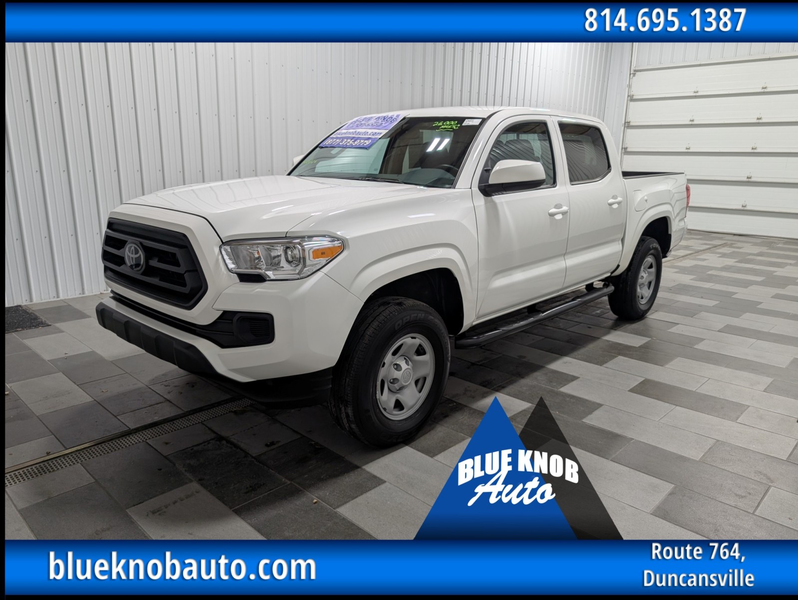 2022 Toyota Tacoma SR's photo