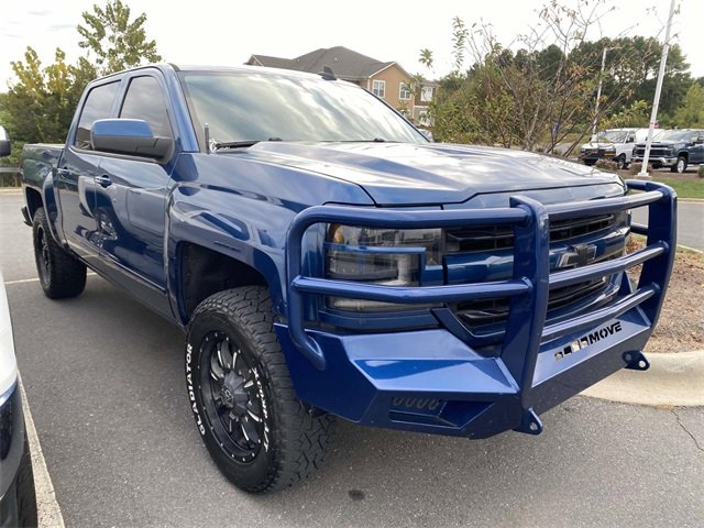 2018 Chevrolet Silverado 1500 LT photo 4