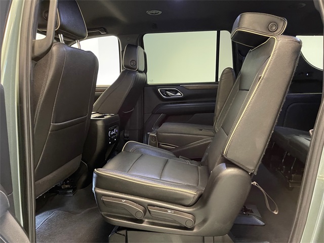 2023 Chevrolet Suburban Premier photo 8