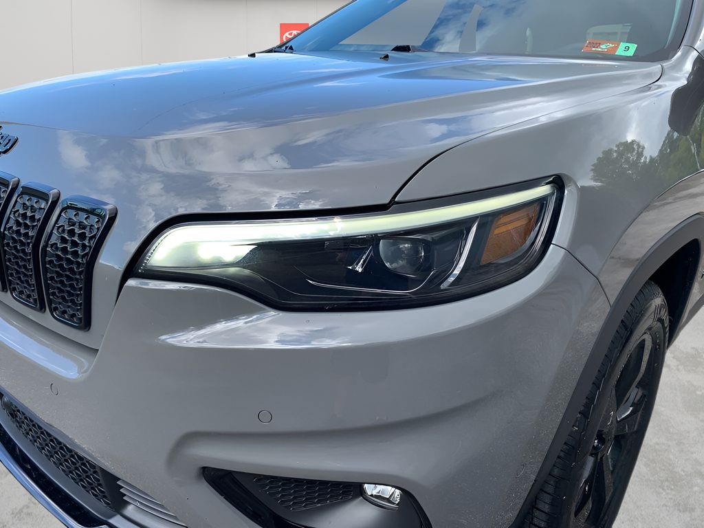 2023 Jeep Cherokee Altitude photo 28
