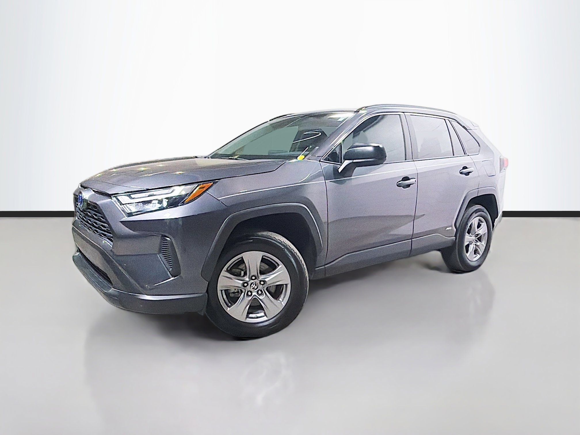 2023 Toyota RAV4 LE's photo