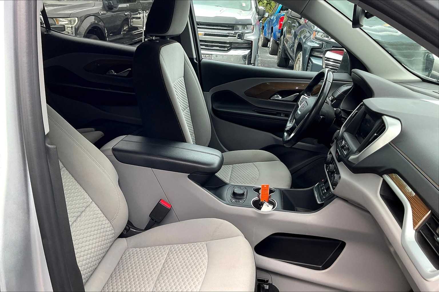 2020 Gmc Terrain SLE photo 4
