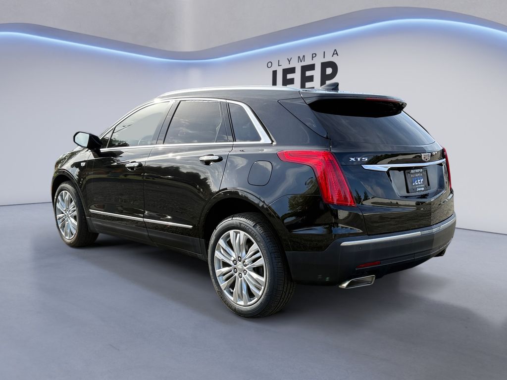 2018 Cadillac XT5 Premium Luxury photo 2