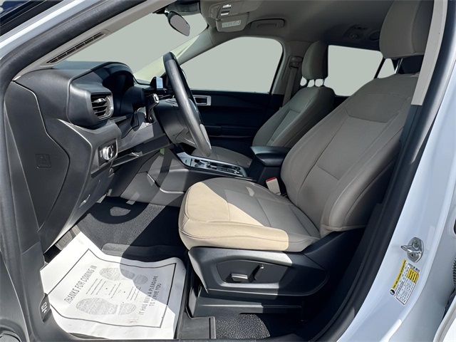2023 Ford Explorer Base photo 17