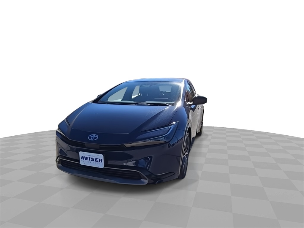 2023 Toyota Prius XLE photo 3