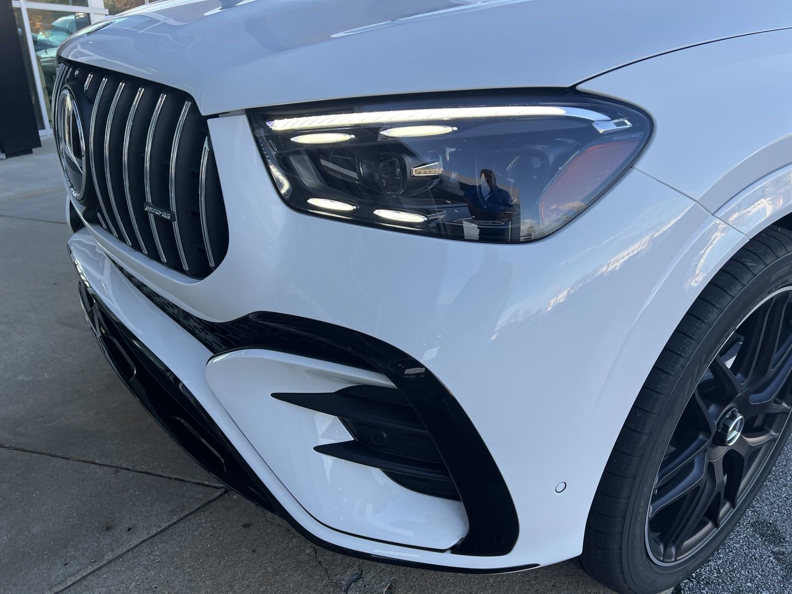 2025 Mercedes Benz GLE AMG 53 photo 3