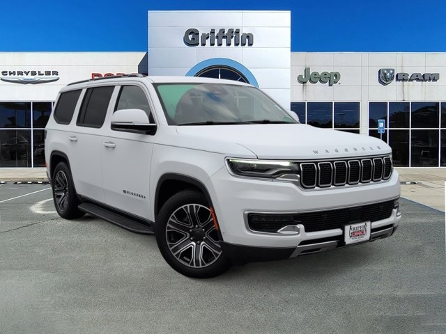 2022 Jeep Wagoneer Series III's photo