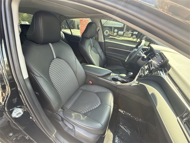 2023 Toyota Camry SE photo 24