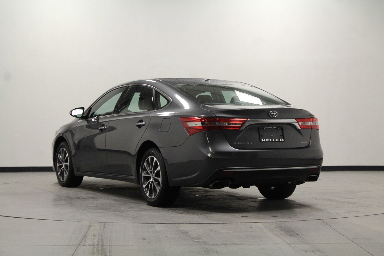 2018 Toyota Avalon Limited photo 5