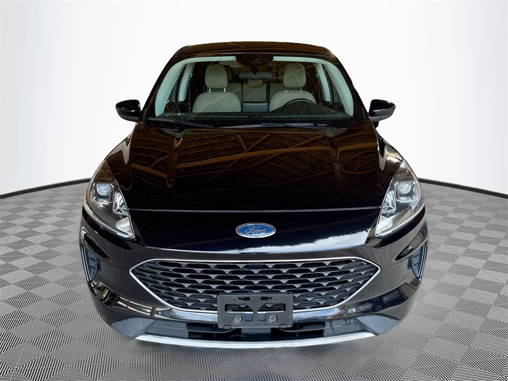 Used 2021 Ford Escape SE with VIN 1FMCU9G6XMUA39897 for sale in West Park, FL