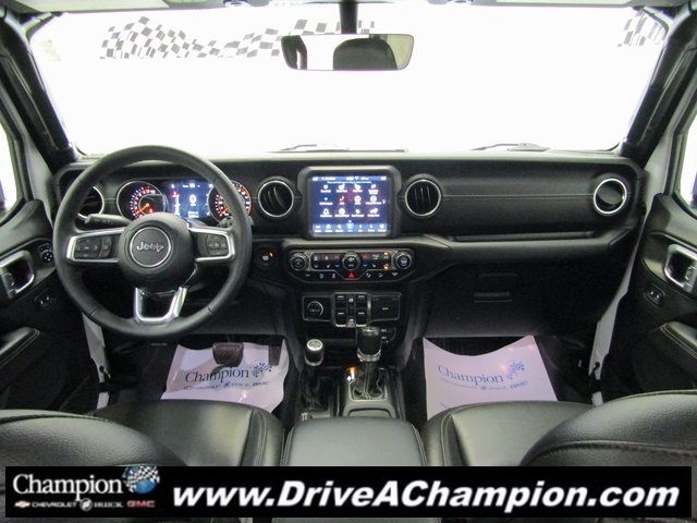 2021 Jeep Wrangler Unlimited Sahara photo 16