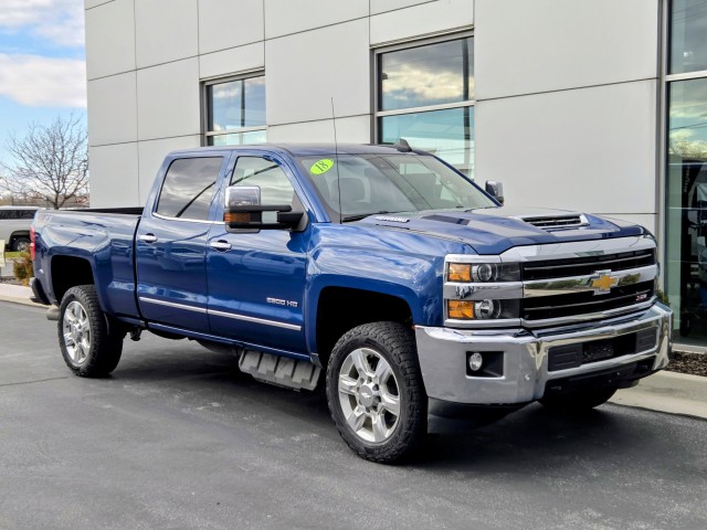 2018 Chevrolet Silverado LTZ photo 3