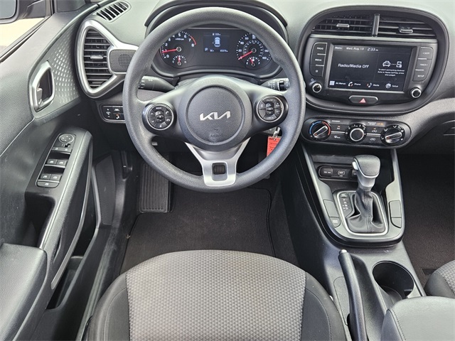 2022 Kia Soul LX photo 4