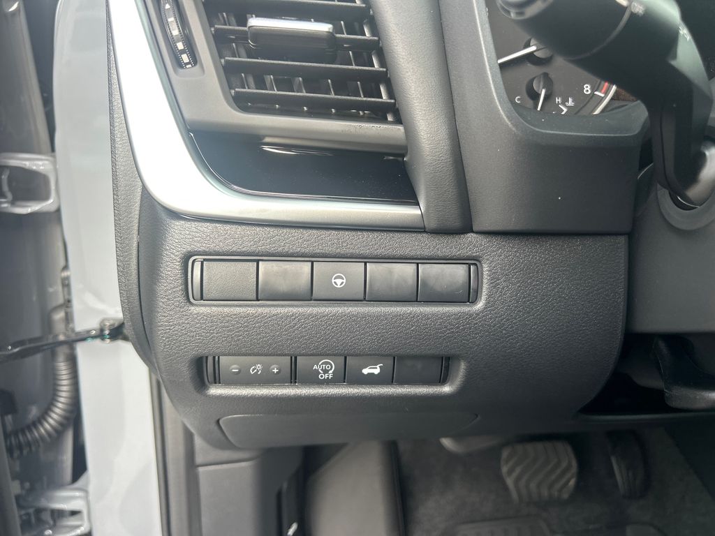 2026 Nissan Rogue SV photo 28