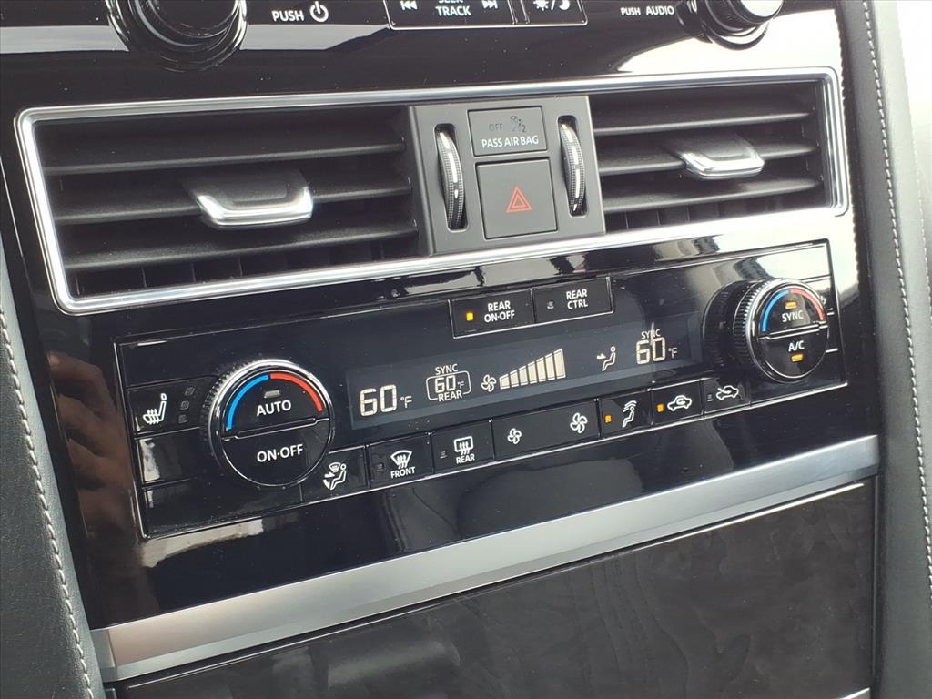 2023 Infiniti QX80 Luxe photo 5