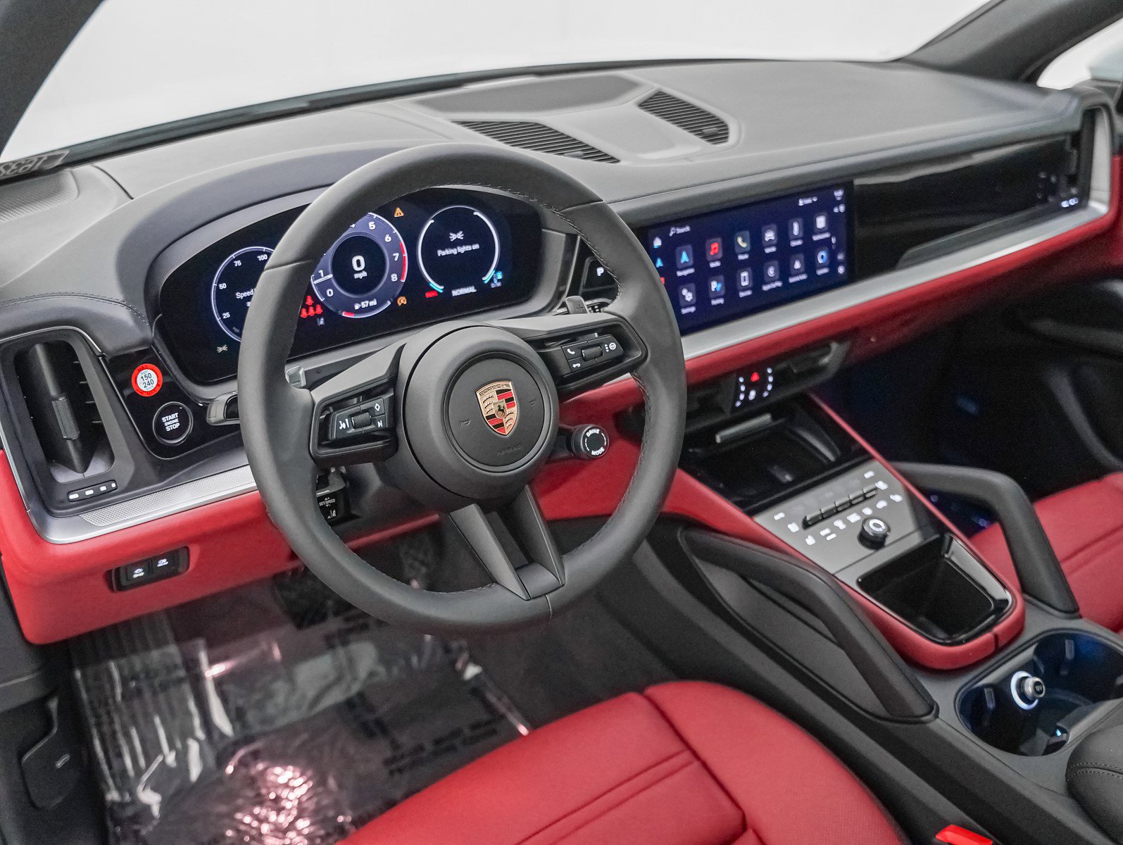 2025 Porsche Cayenne photo 4