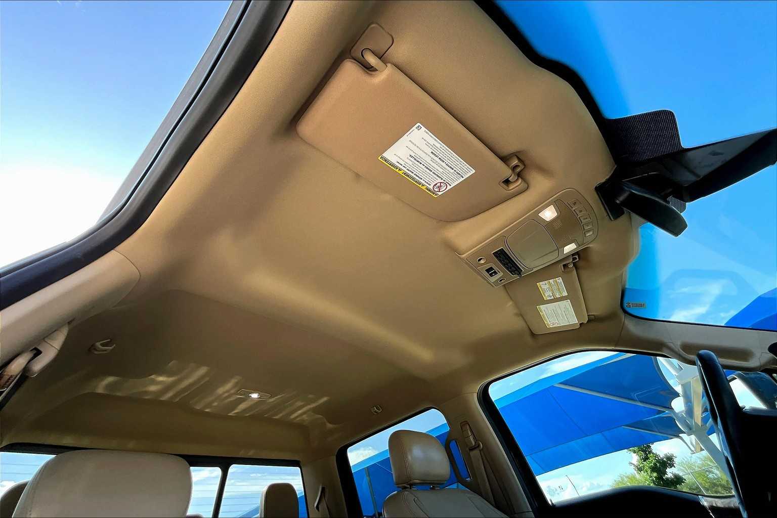 2019 Ford F-250 Lariat photo 12