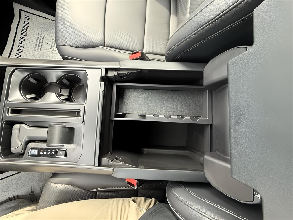 2025 Ford F-150 Lariat photo 32