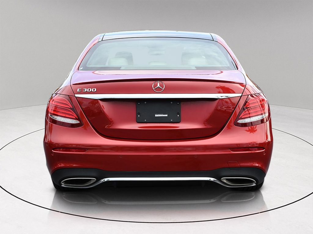 2019 Mercedes Benz E 300 photo 5