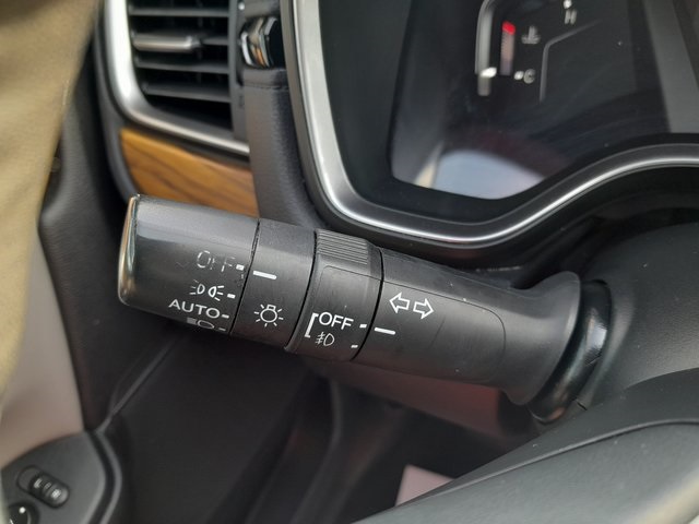 2019 Honda CR-V Touring photo 14