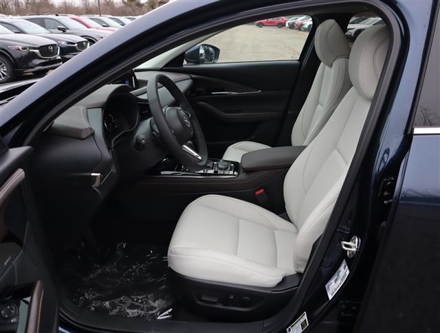 2025 Mazda CX-30 2.5 S Premium photo 12